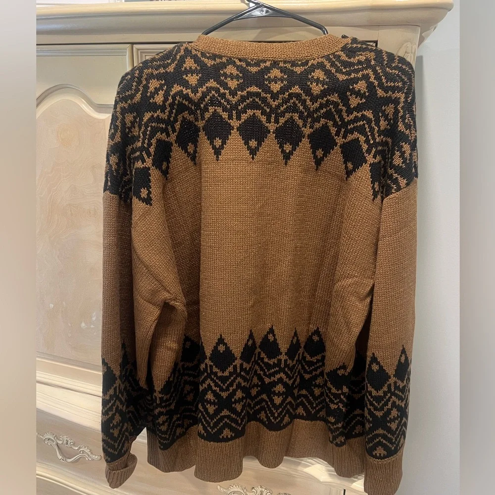Never worn. NWOT Blu Pepper Brown and Black Geometric Cardigan - Picture 2 of 2
